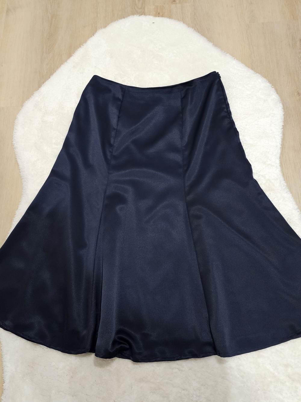 Source Unknown Navy Satin Midi Skirt - Picture 2 of 7